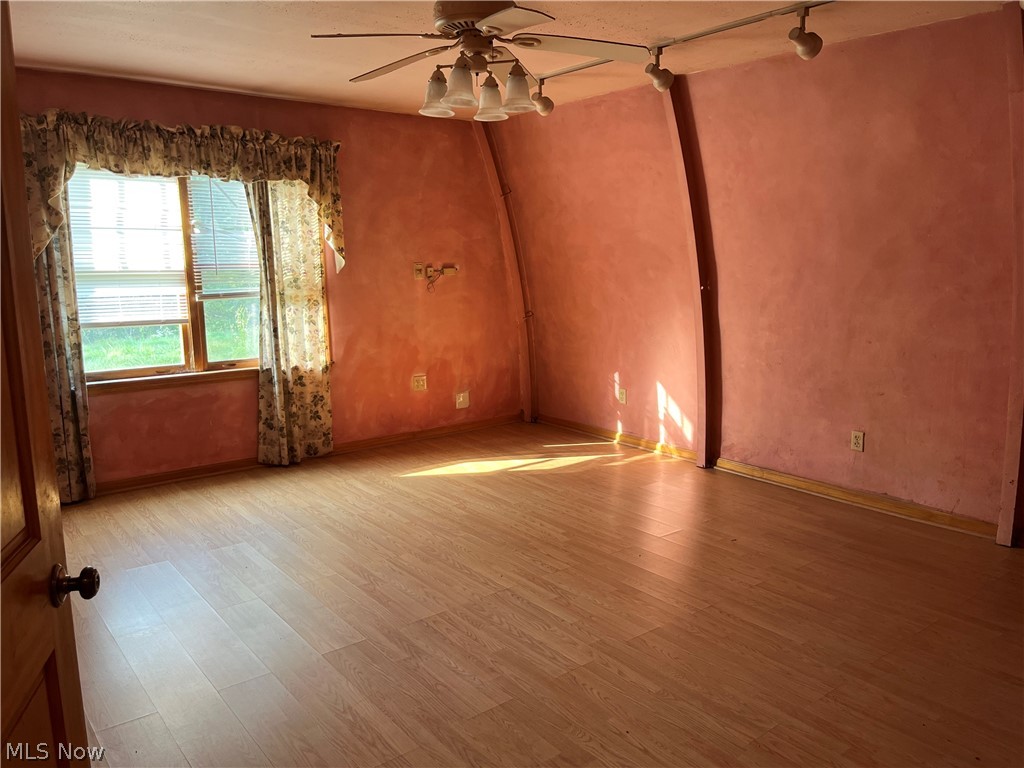 102 Mynster Lane Richmond OH 43944
