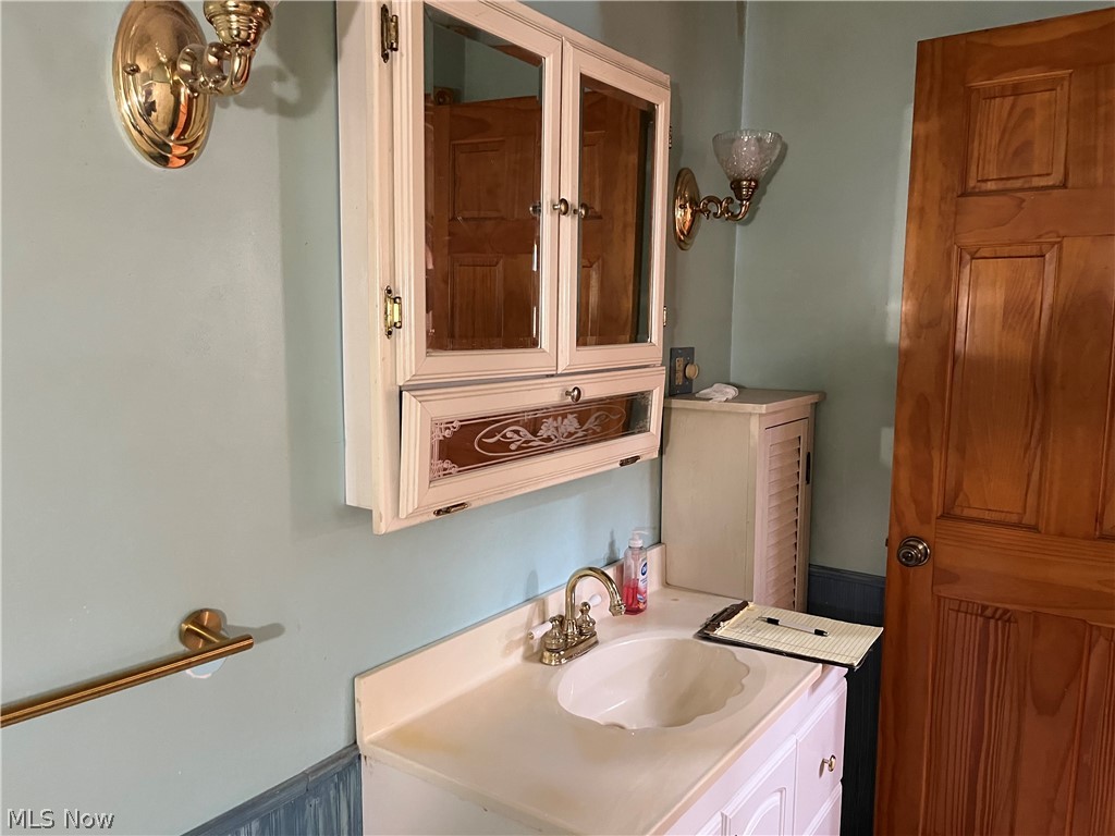 102 Mynster Lane Richmond OH 43944