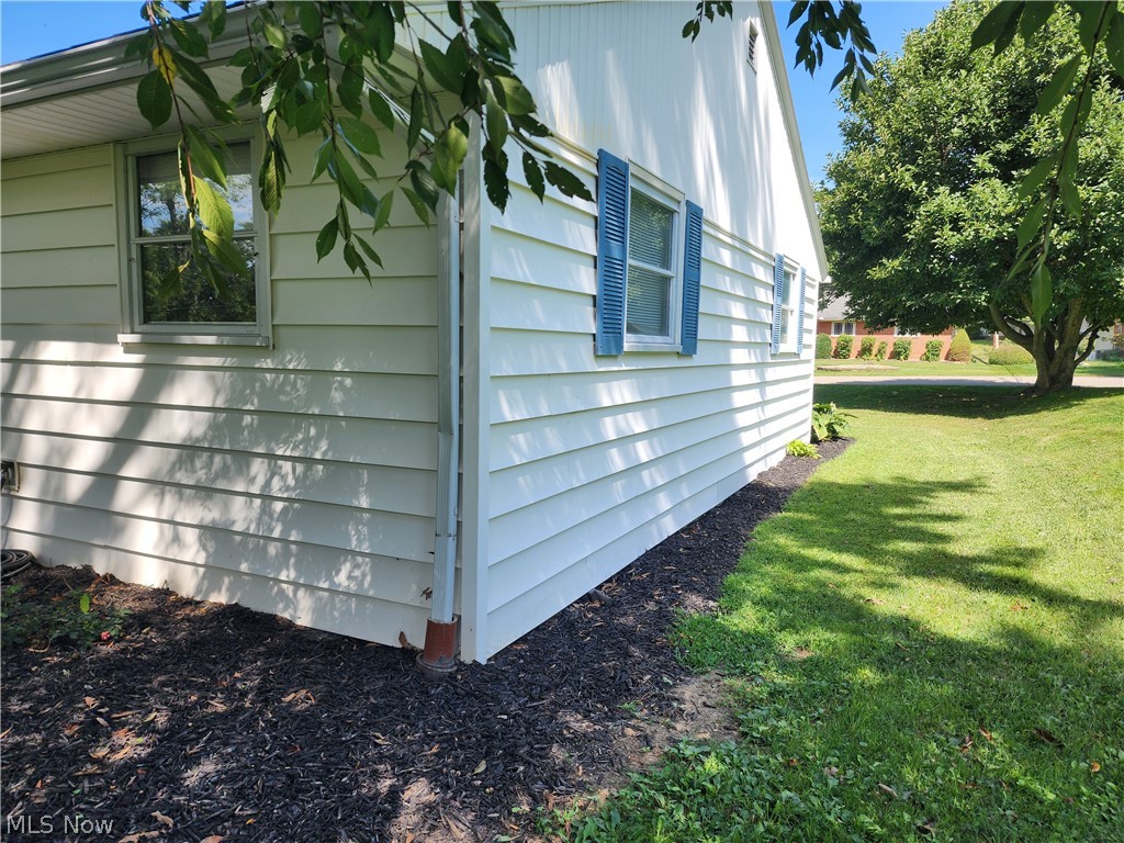 1645 Woodland Drive Coshocton OH 43812