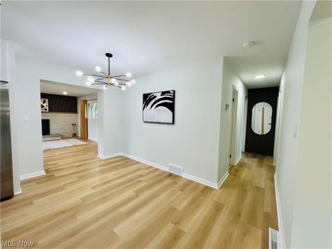 18203 Broxton Drive Strongsville OH 44149