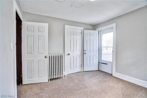 2215 W 105th Street Cleveland OH 44102