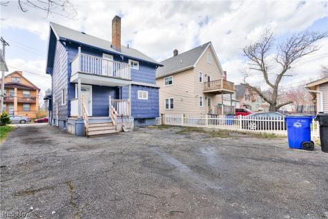 2215 W 105th Street Cleveland OH 44102