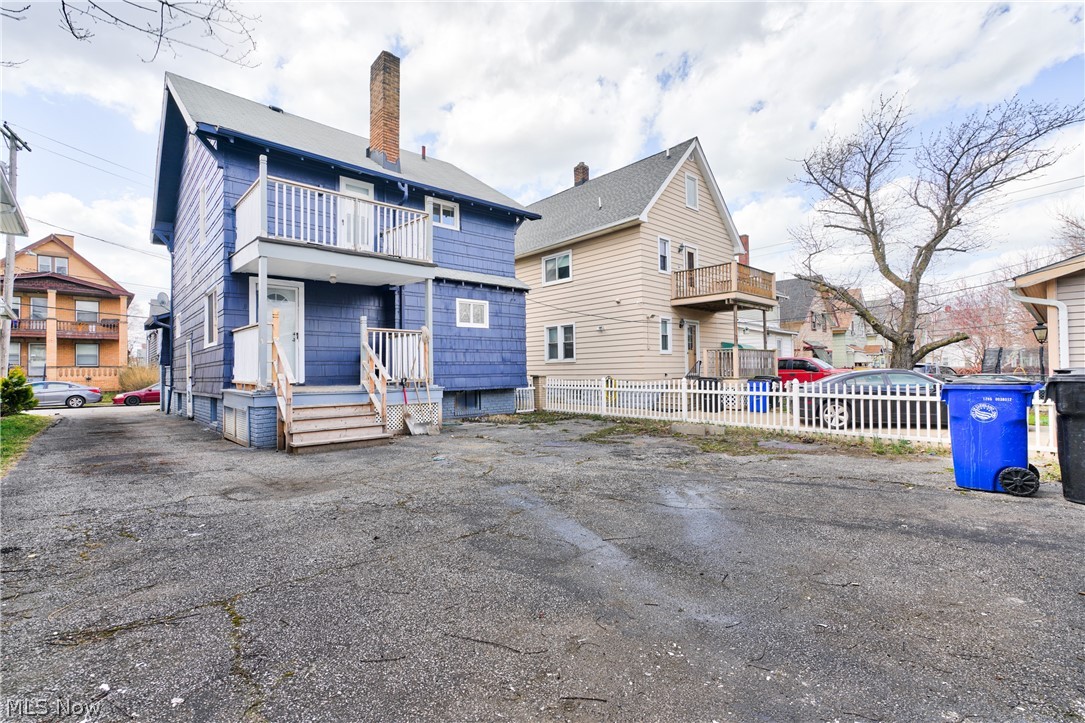 2215 W 105th Street Cleveland OH 44102