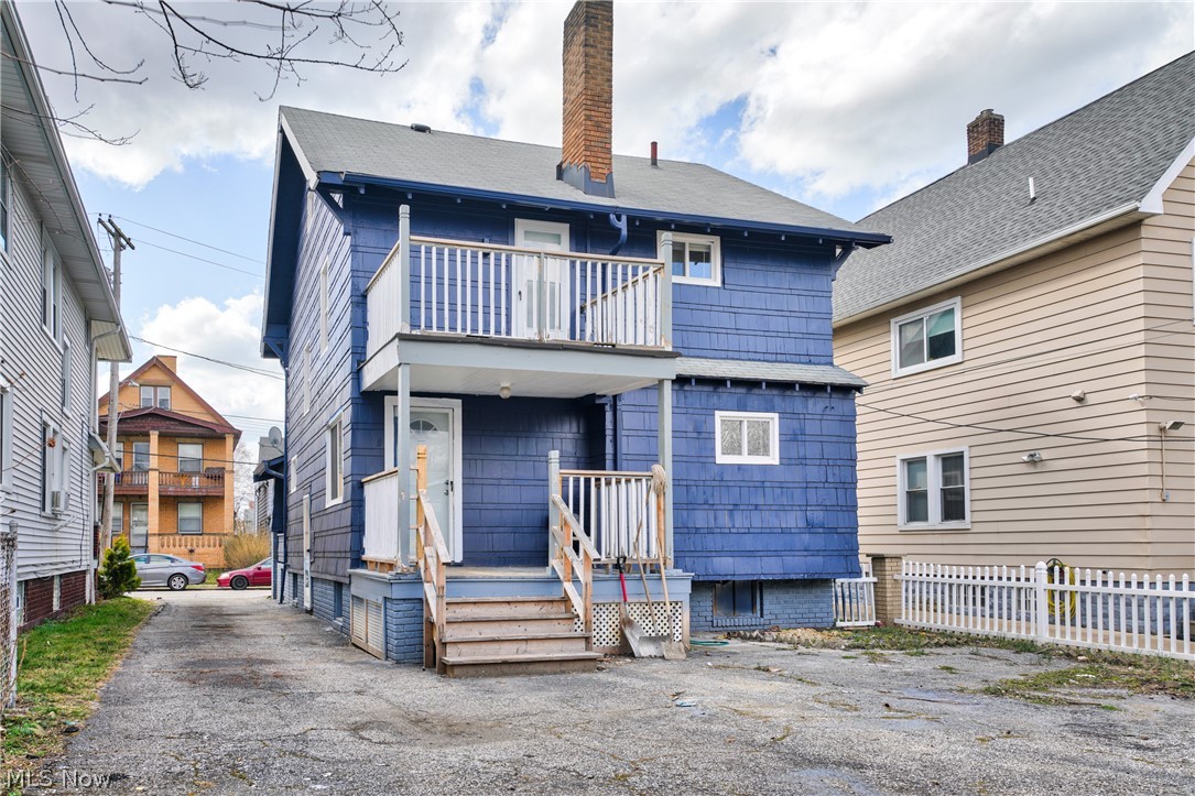 2215 W 105th Street Cleveland OH 44102