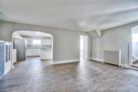 2215 W 105th Street Cleveland OH 44102