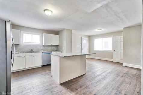 2215 W 105th Street Cleveland OH 44102