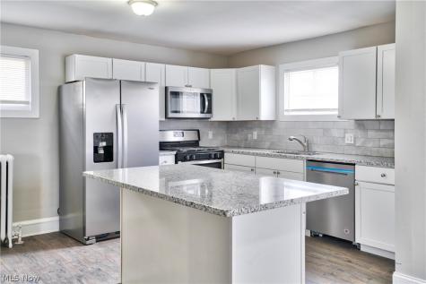2215 W 105th Street Cleveland OH 44102