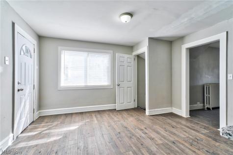 2215 W 105th Street Cleveland OH 44102