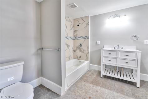2215 W 105th Street Cleveland OH 44102