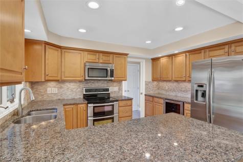 15847 Galemore Drive Middleburg Heights OH 44130