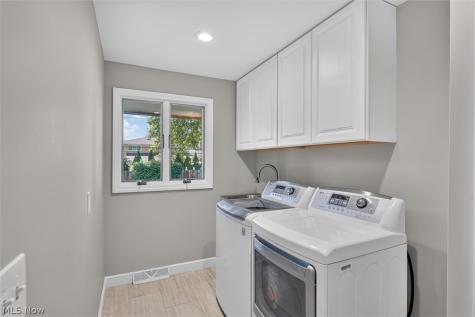 15847 Galemore Drive Middleburg Heights OH 44130