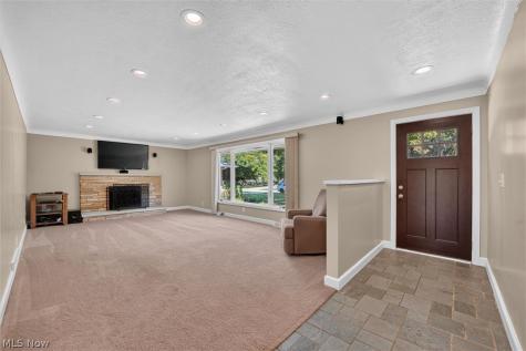 15847 Galemore Drive Middleburg Heights OH 44130