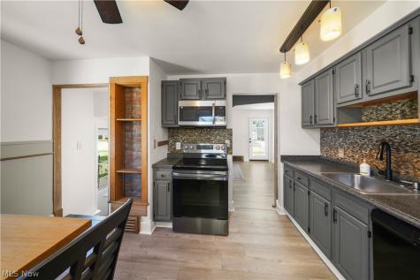 356 E 329th Street Willowick OH 44095
