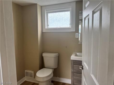 7604 Dudley Avenue Cleveland OH 44102