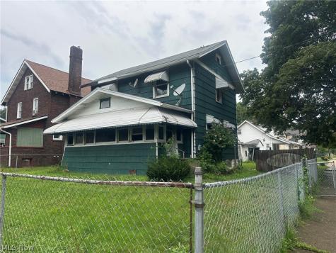971 Lovers Lane Akron OH 44306