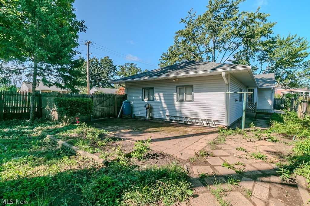277 Gillett Street Painesville OH 44077