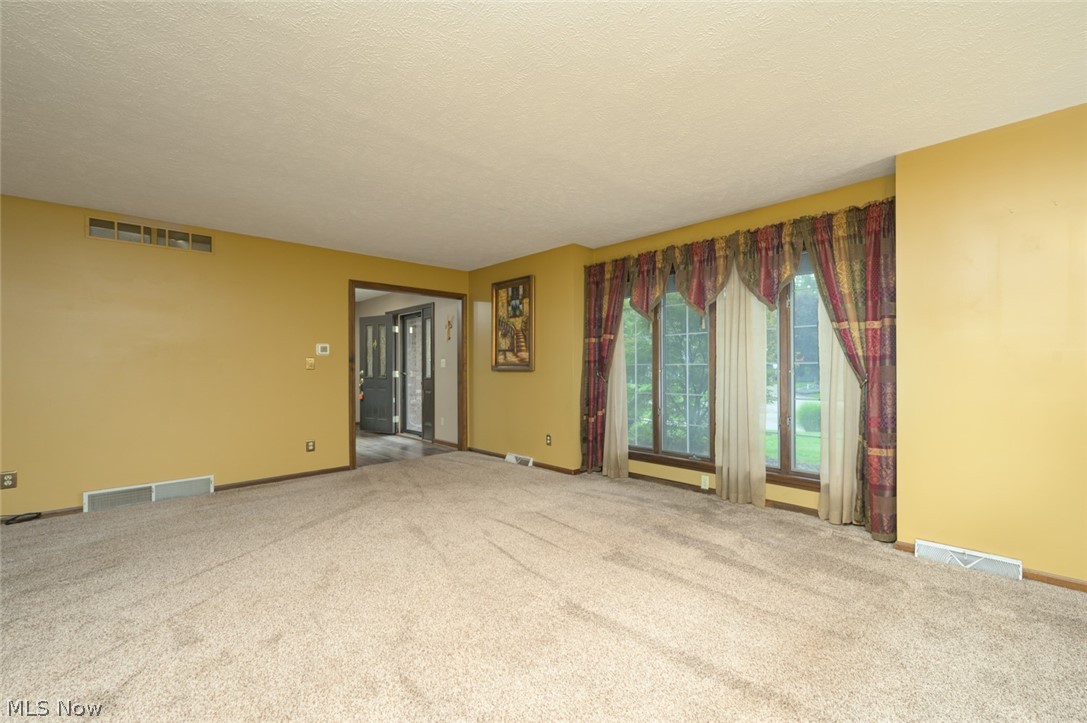 124 Saddle Ridge Circle SE Warren OH 44484