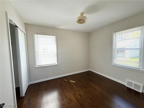 15305 Steinway Boulevard Maple Heights OH 44137