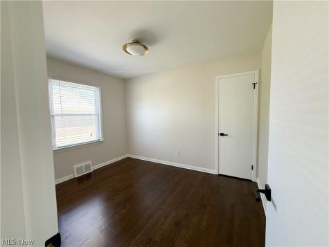 15305 Steinway Boulevard Maple Heights OH 44137