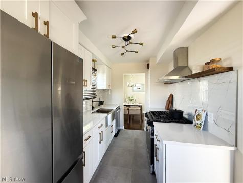 15305 Steinway Boulevard Maple Heights OH 44137
