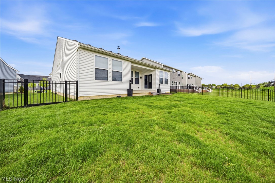 5380 Hawks Nest Circle Sheffield Village OH 44054
