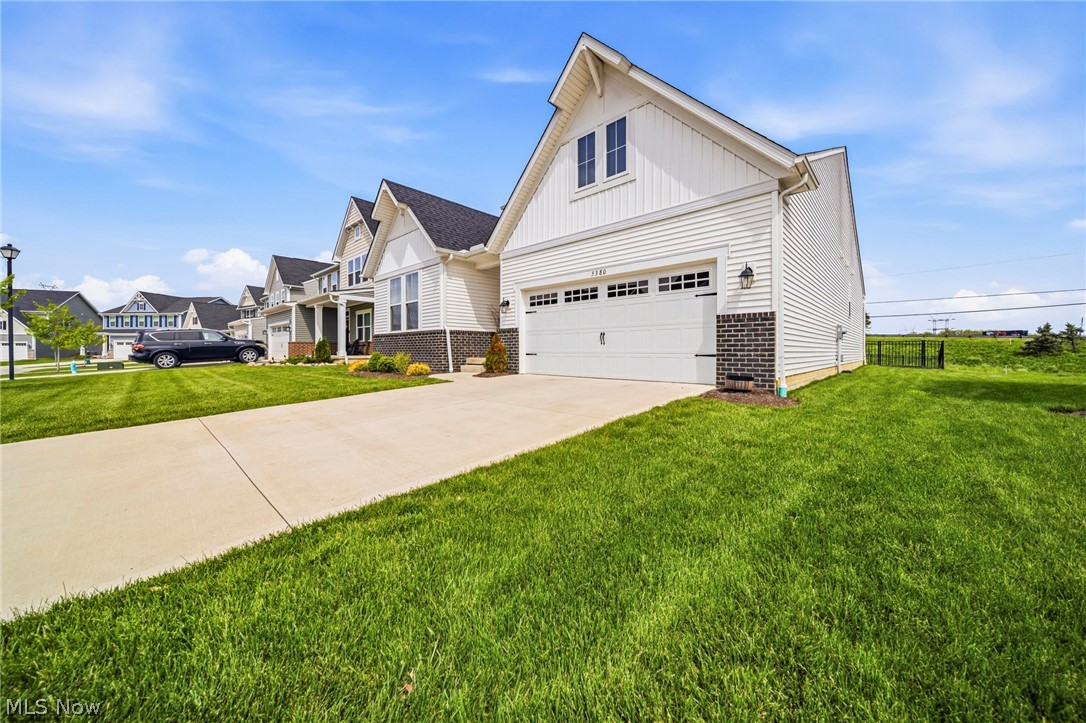 5380 Hawks Nest Circle Sheffield Village OH 44054