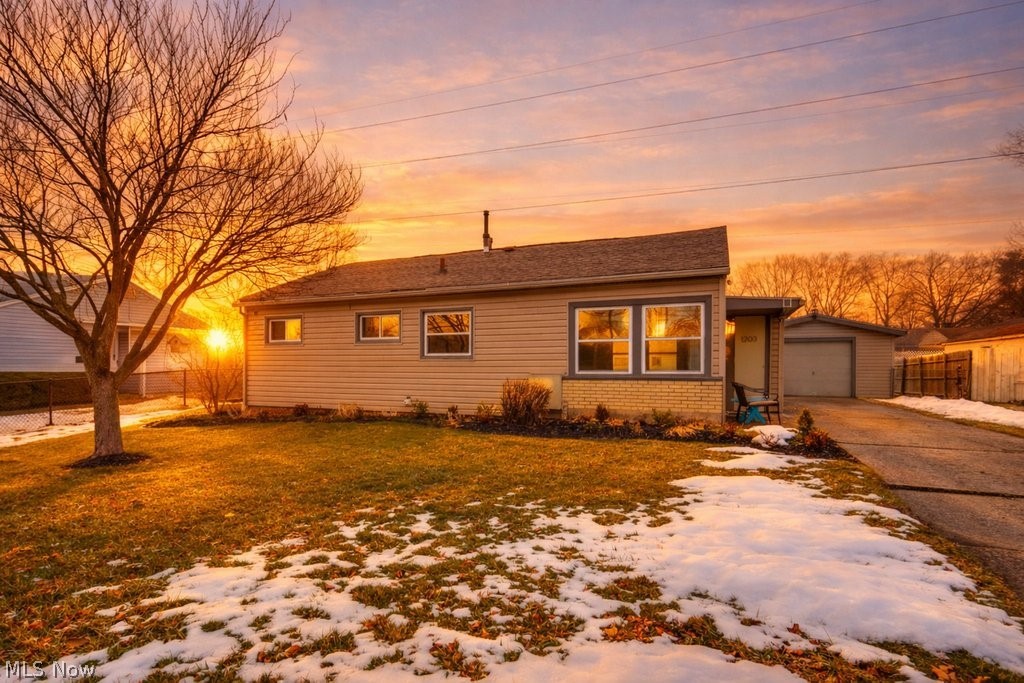 1203 Sarlson Avenue Akron OH 44314