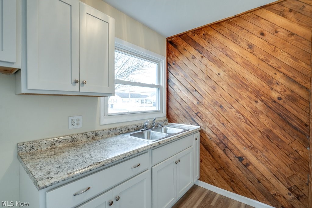 1203 Sarlson Avenue Akron OH 44314