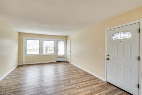 1203 Sarlson Avenue Akron OH 44314