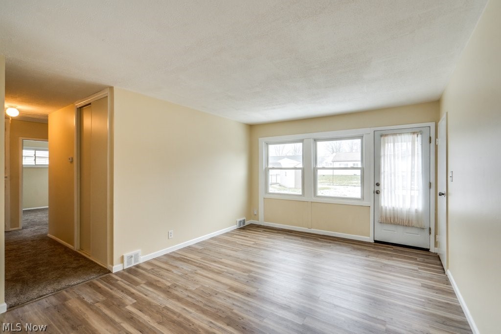 1203 Sarlson Avenue Akron OH 44314