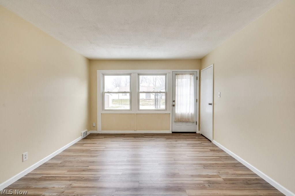 1203 Sarlson Avenue Akron OH 44314