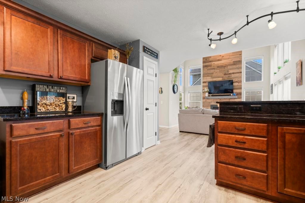 33269 Canterbury Road Avon Lake OH 44012