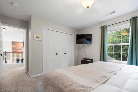 33269 Canterbury Road Avon Lake OH 44012