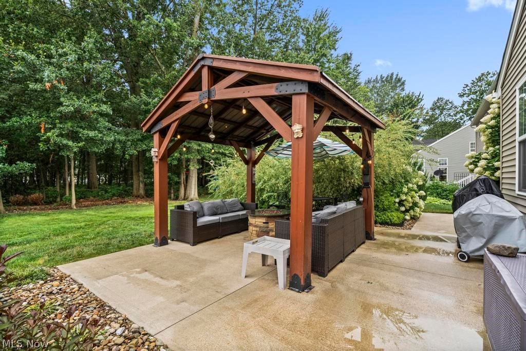 33269 Canterbury Road Avon Lake OH 44012