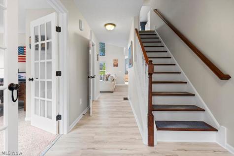 33269 Canterbury Road Avon Lake OH 44012
