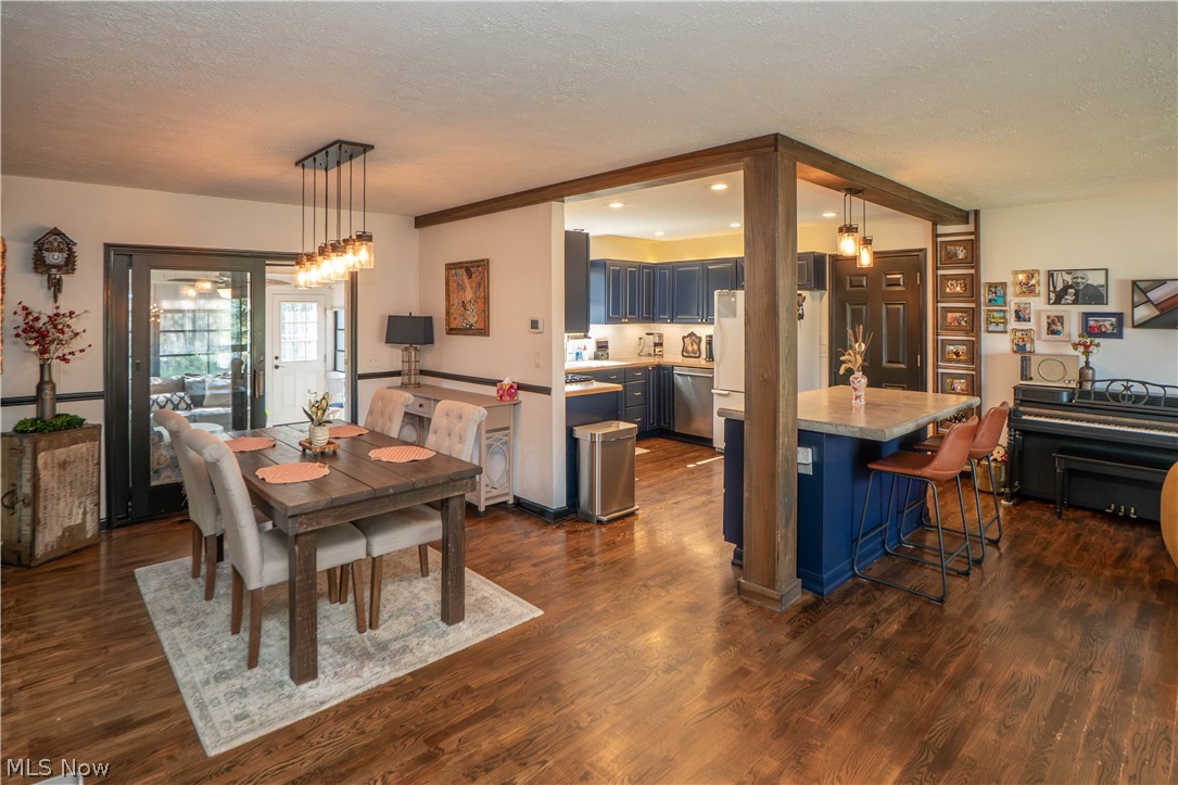 5522 Grove Street Louisville OH 44641