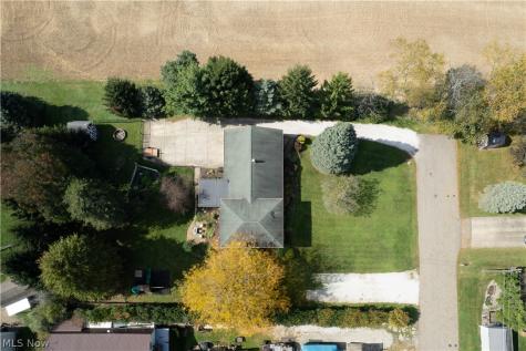 5522 Grove Street Louisville OH 44641
