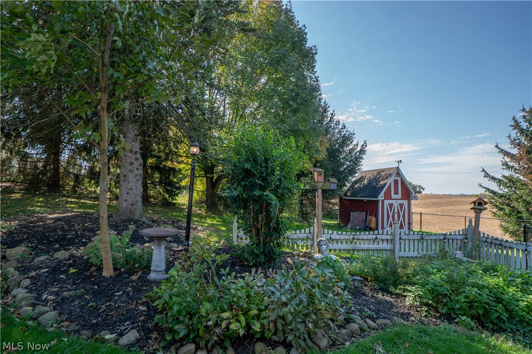 5522 Grove Street Louisville OH 44641