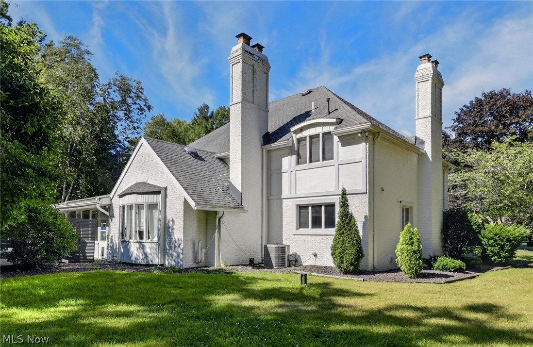 1969 Twin Oaks Drive Girard OH 44420