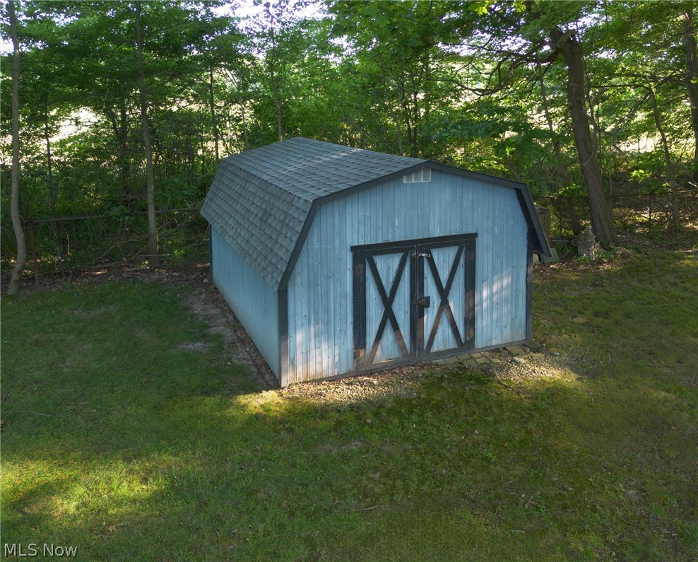 1969 Twin Oaks Drive Girard OH 44420