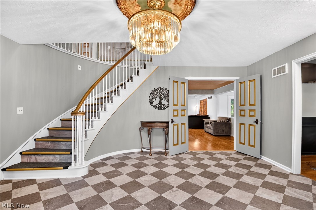 1969 Twin Oaks Drive Girard OH 44420