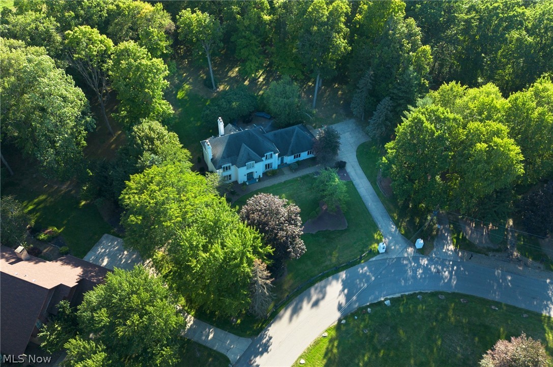 1969 Twin Oaks Drive Girard OH 44420