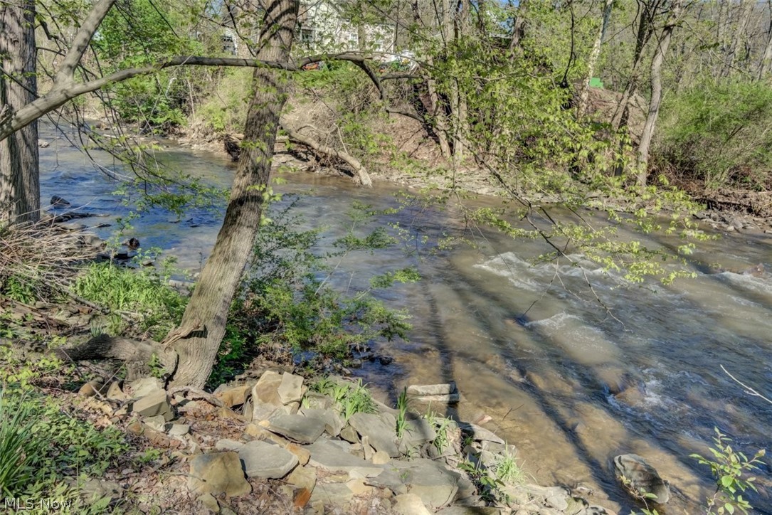 197 Miles Road Chagrin Falls OH 44022