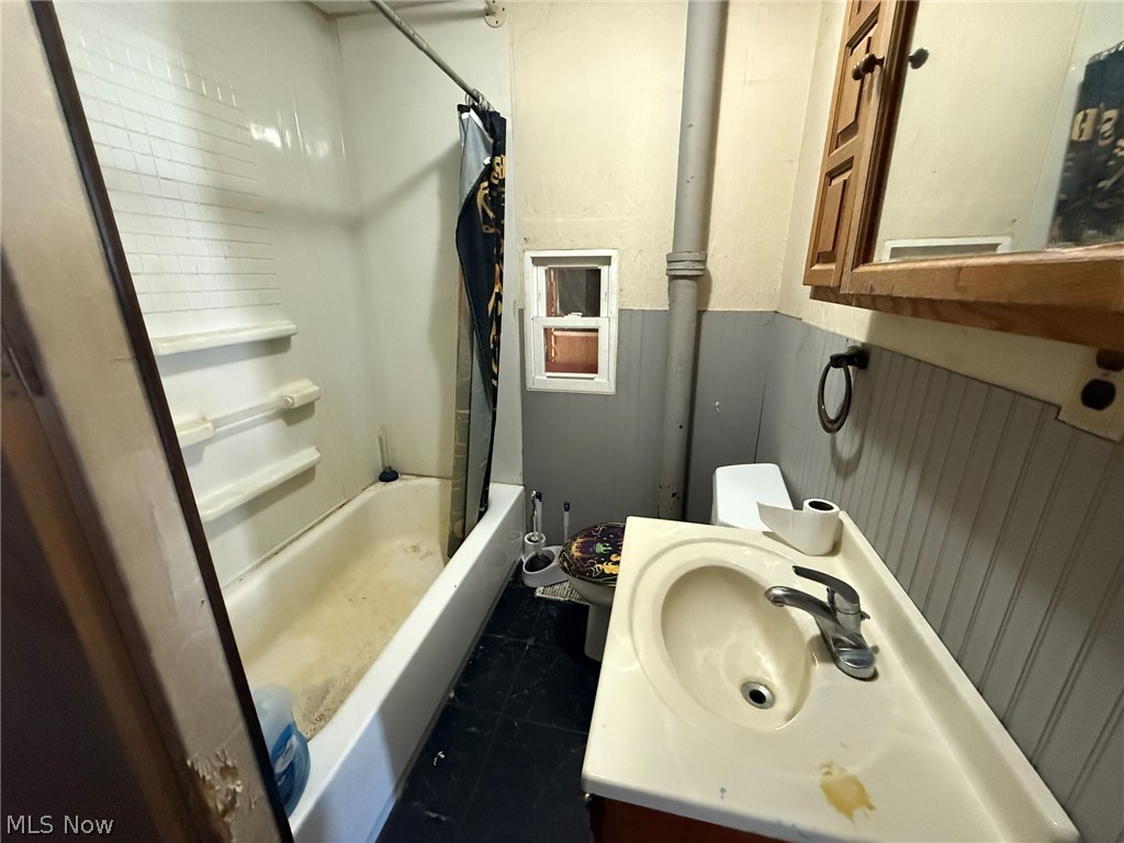 22203 Main Street West Lafayette OH 43845