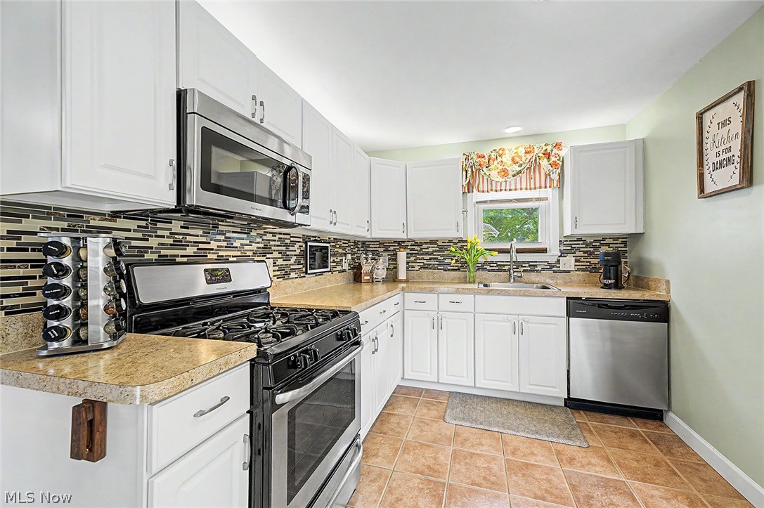4664 Brookwood Drive Brooklyn OH 44144