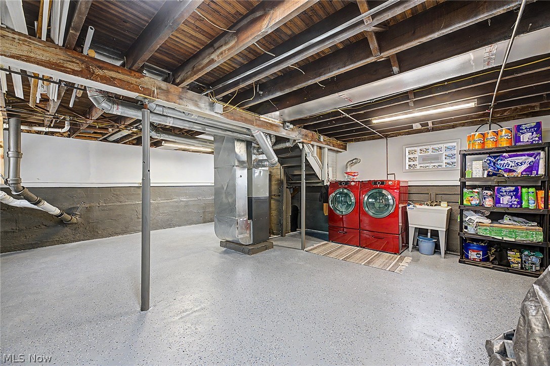 4664 Brookwood Drive Brooklyn OH 44144