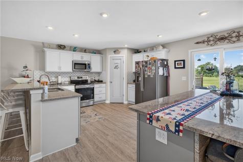 48600 Middle Ridge Road Amherst OH 44001