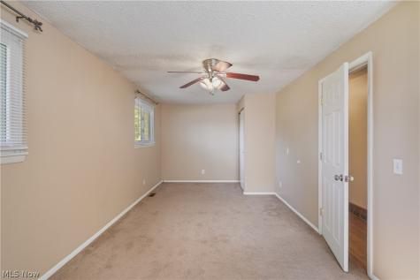 915 Valley Drive NW North Canton OH 44720
