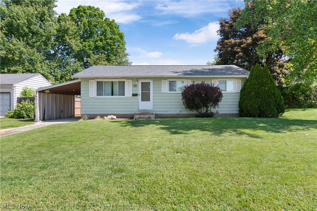 915 Valley Drive NW North Canton OH 44720