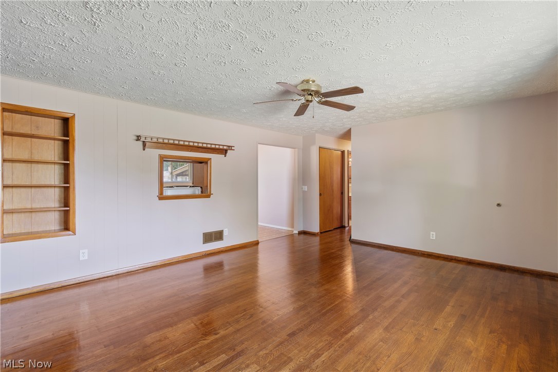 915 Valley Drive NW North Canton OH 44720